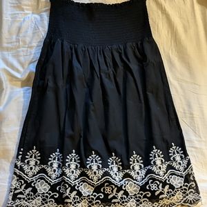 Beautiful embroidered cotton skirt